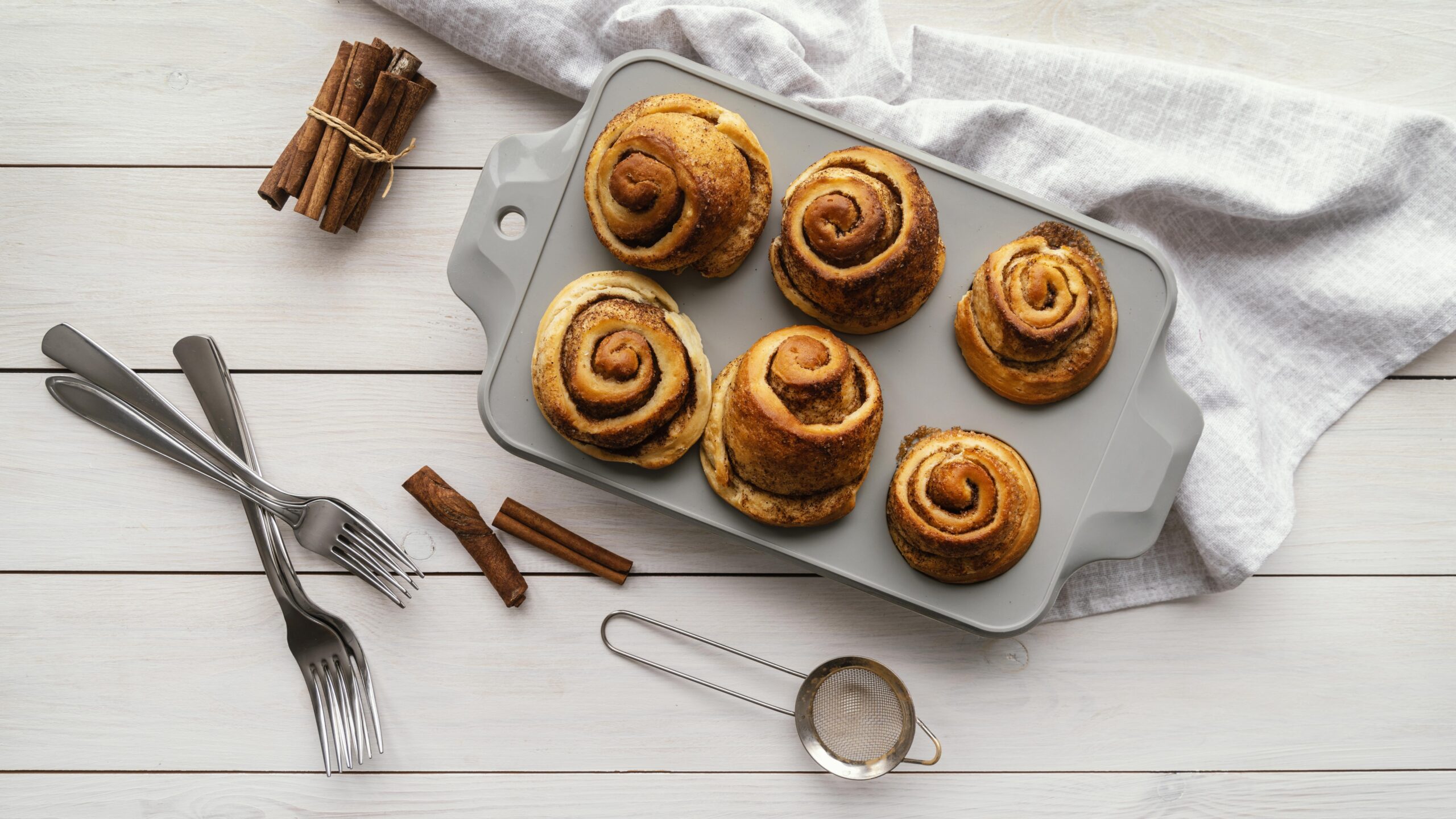 Why Put Heavy Cream On Cinnamon Rolls Before Baking